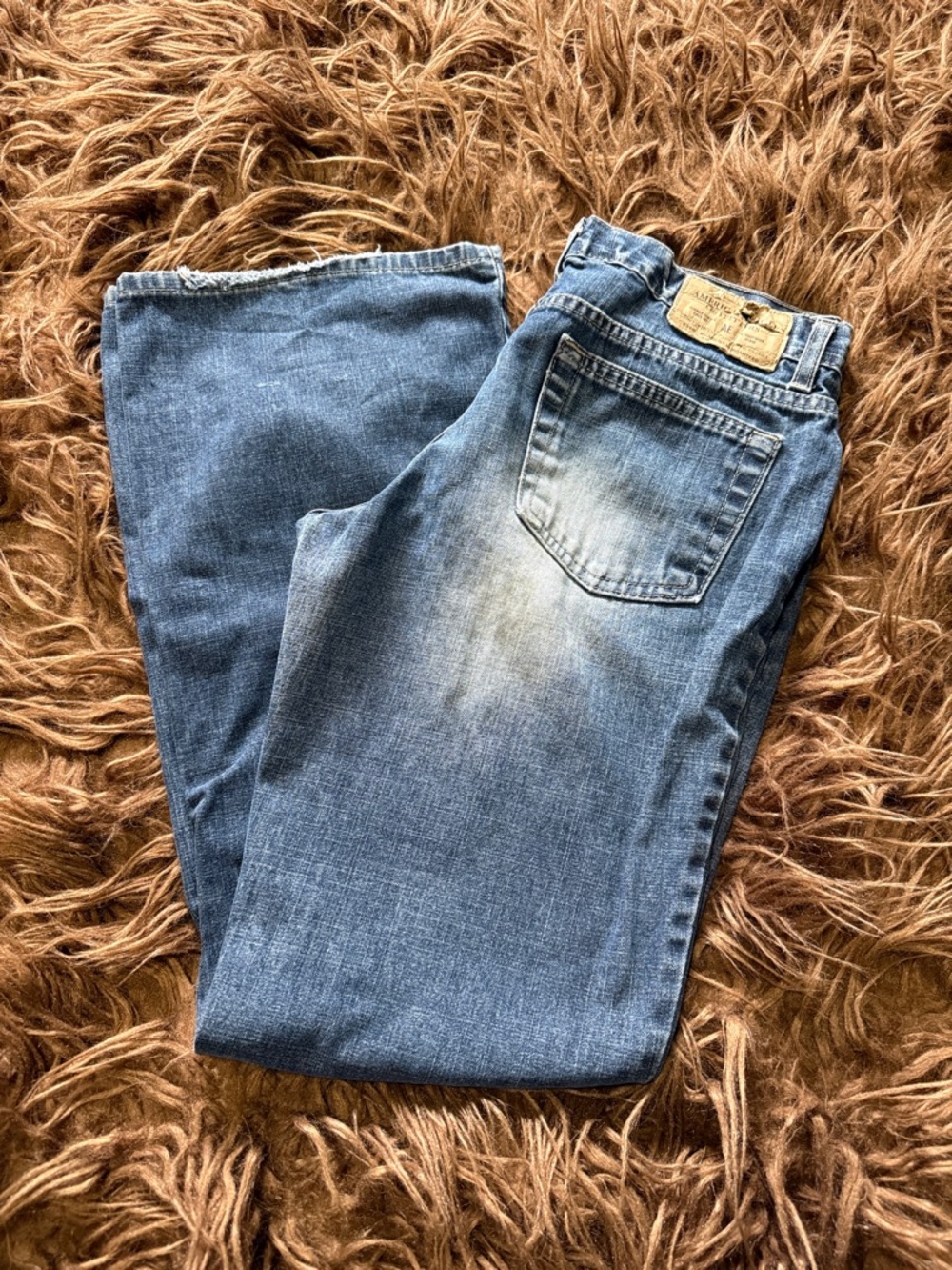 American Eagle Outfitters faded blue straight jeans
